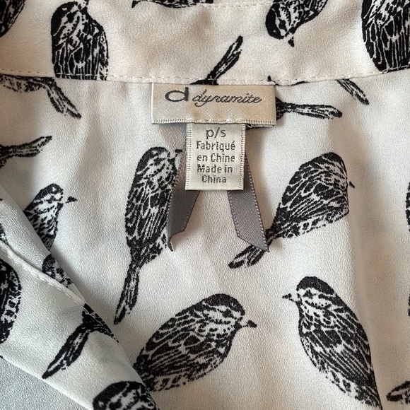 Sheer Button Up Collared Tie Front 3/4 Length Bird Shirt by Dynamite Sz S - Picture 3 of 5